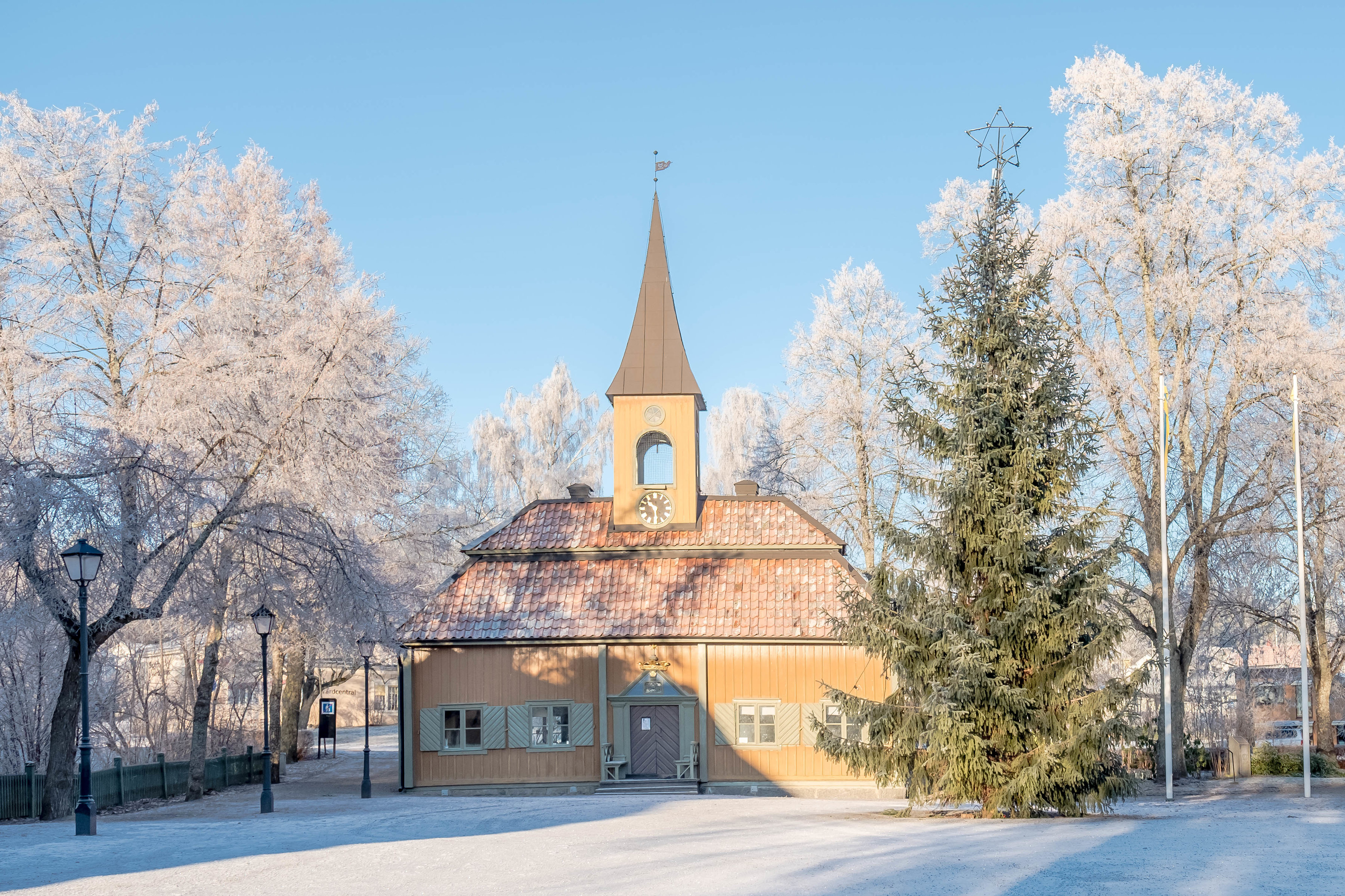 Sigtuna_Rådhuset vinter_Jon Buscall_webb