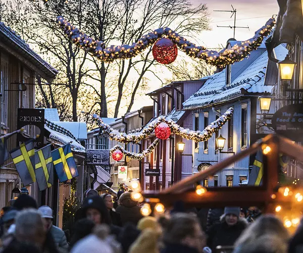 Sigtuna Julmarknad Stora Gatan Med Belysning 2019 Frida Lenholm Webb