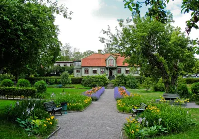 Drakegården Vår Mostphotos