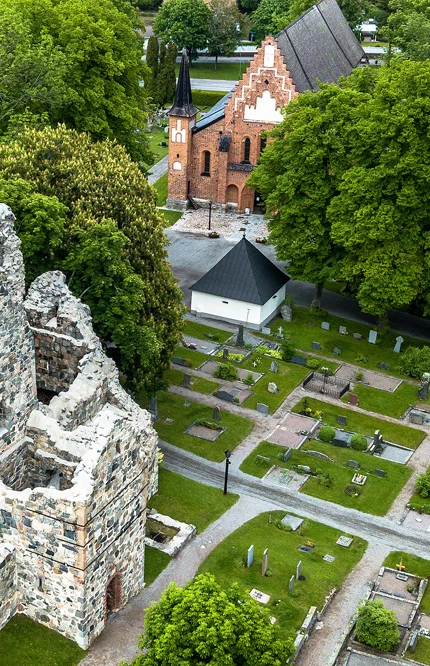 Sigtuna Mariakyrkan och St Olofs Ruin